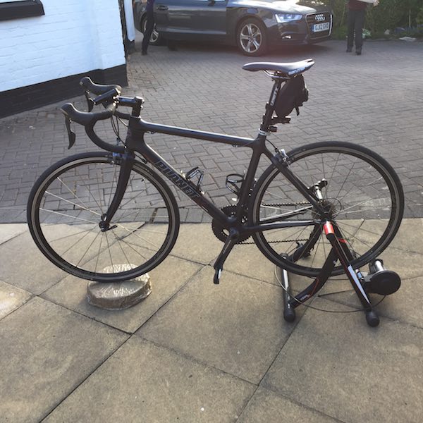 Riser block and turbo trainer