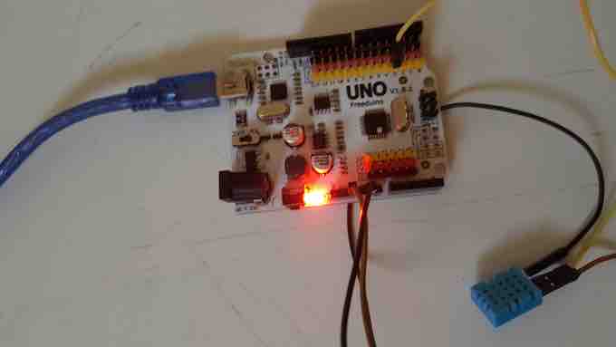DHT11 connected to Freduino UNO