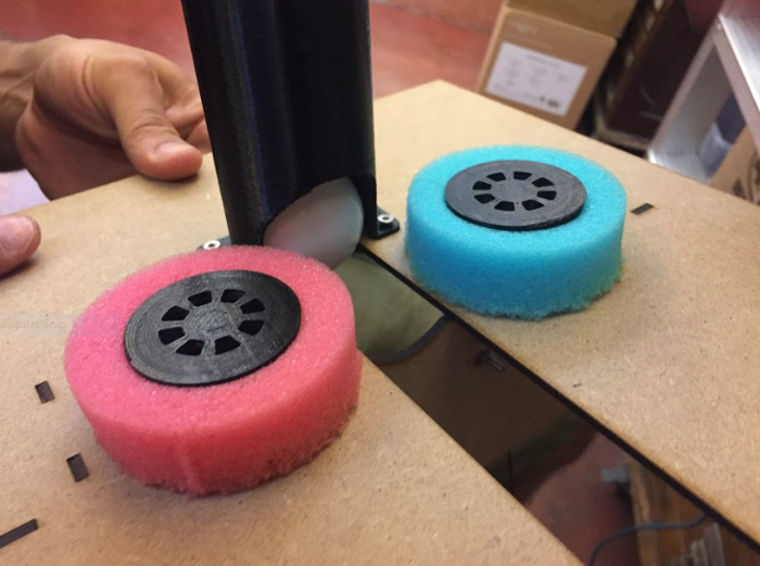 Discs with sponge gaskets