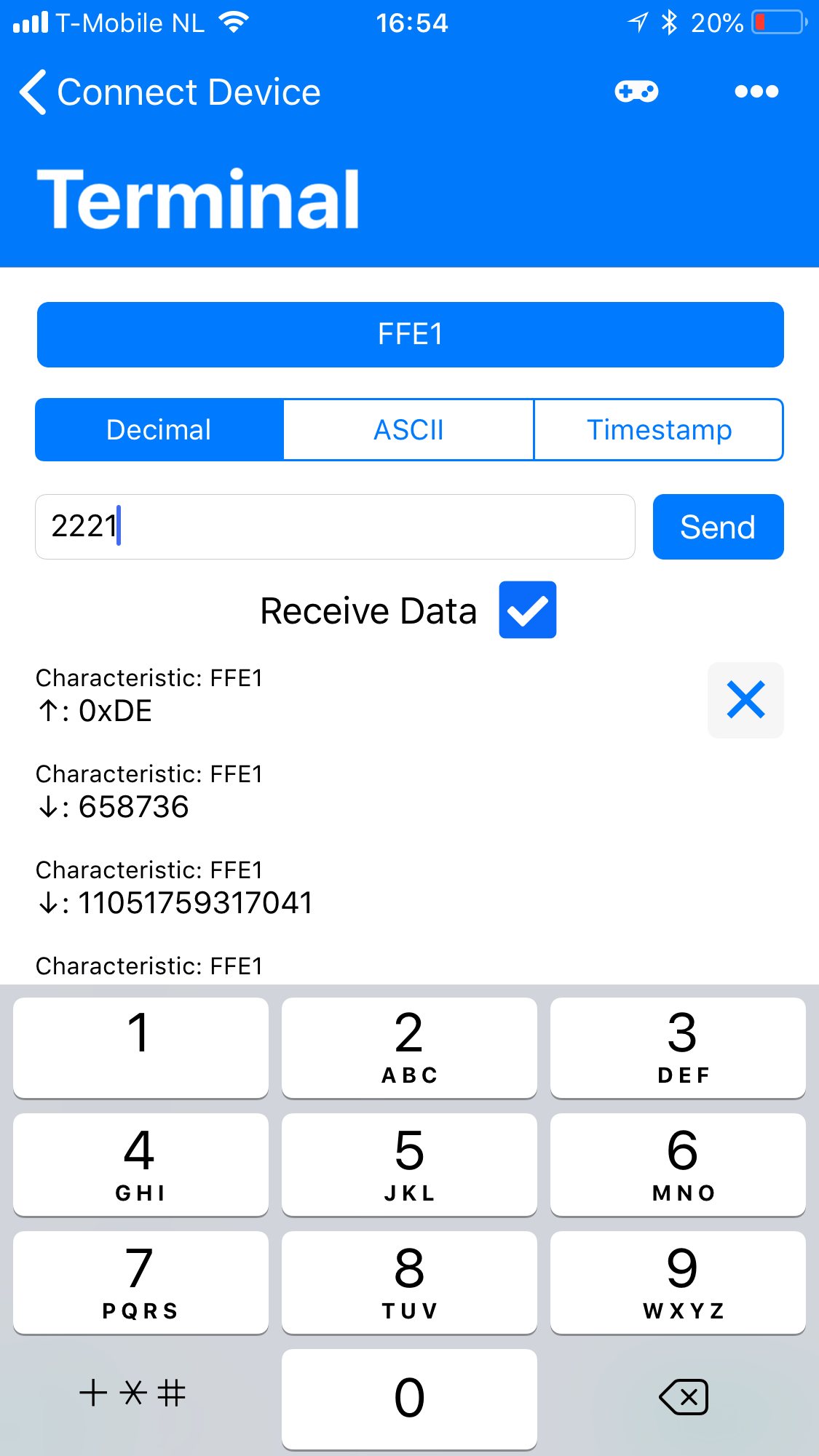 Serial communication shown in the iPhone Bluetooth terminal iPhone app