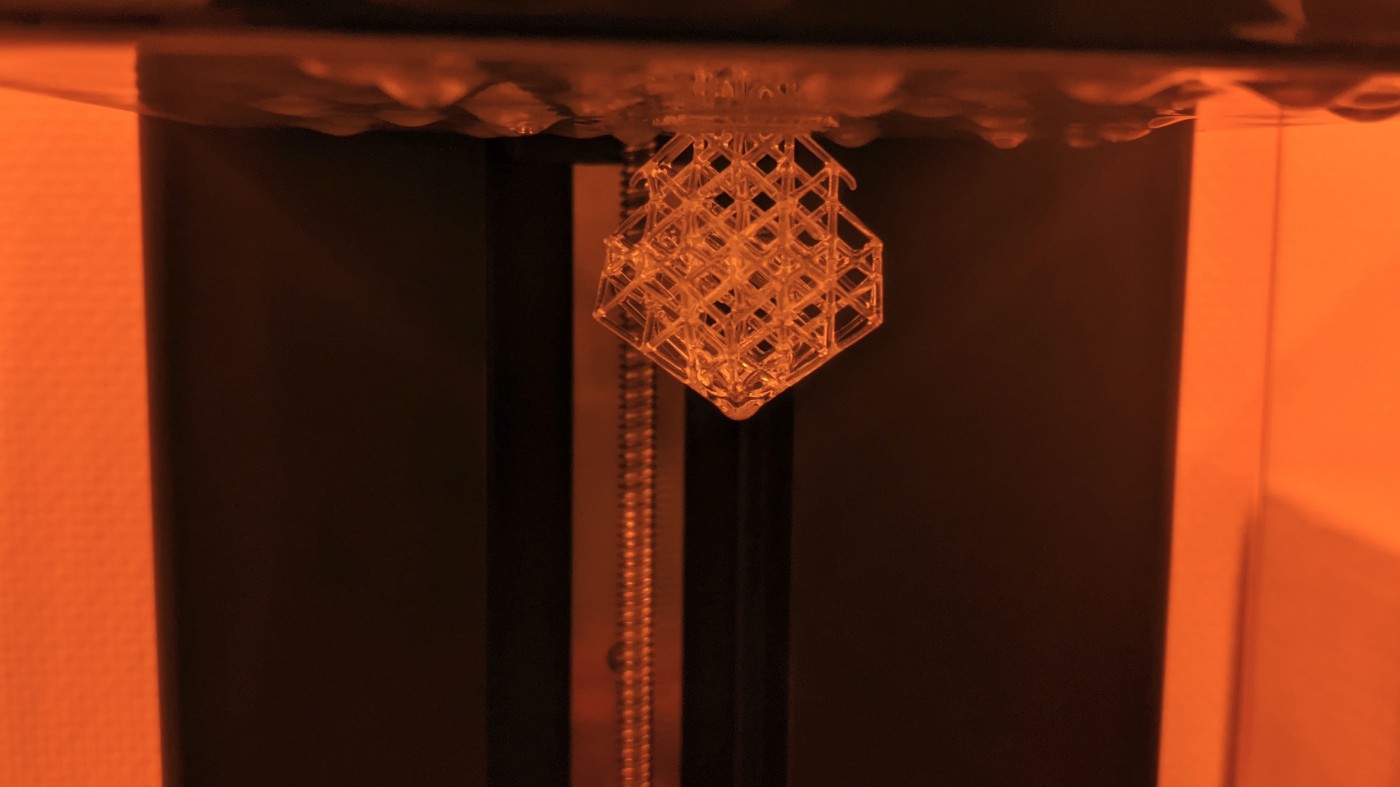Picture of the spun lattice cube while printing