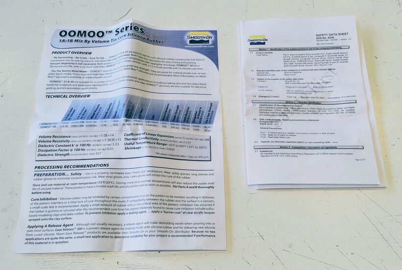 The data sheet (left) and safety sheet (right) of OOMOO 30