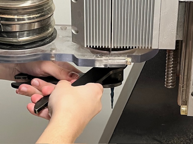 Tighening end mill