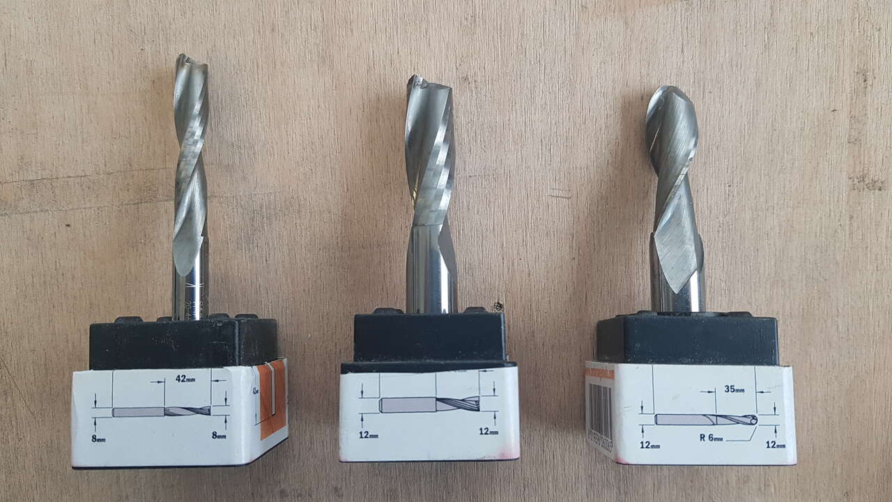 End-mills amples