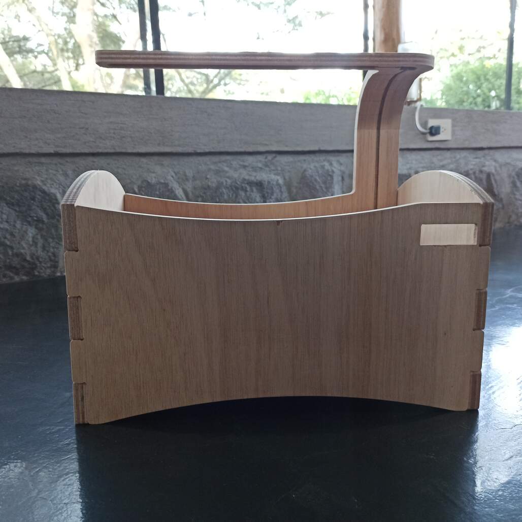 Front view of the assembled cradle