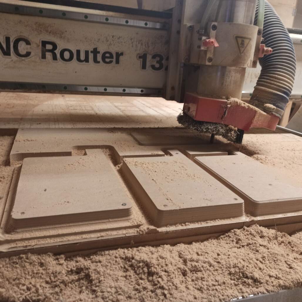 Cnc router working