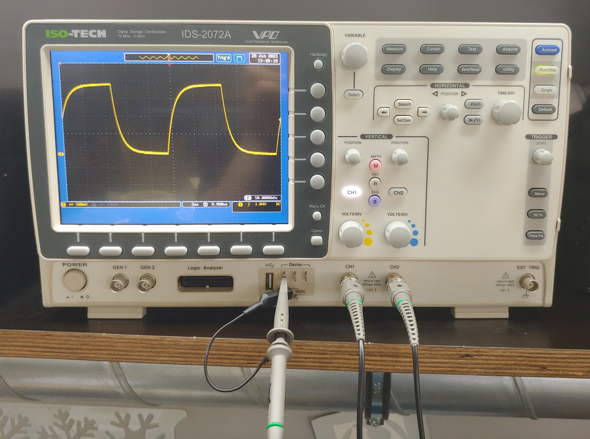 If You can read this an image didn't load - Oscilloscope_Demo1