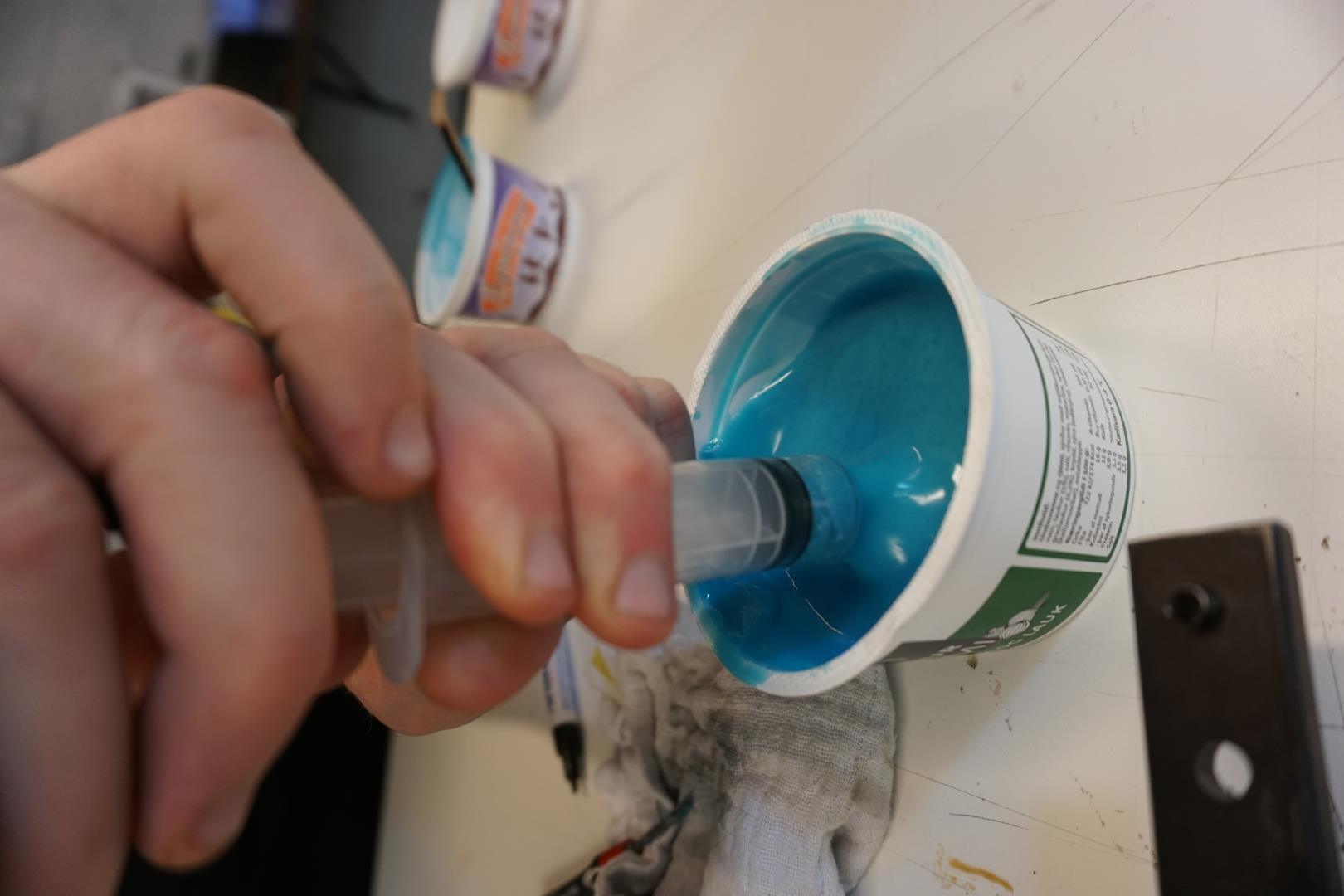 Drawing silicone into the syringe