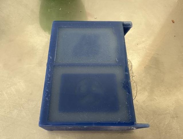 Wax block with silicone