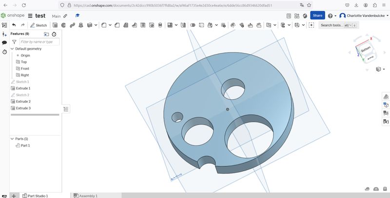 Printscreen of the 3D object with holes created on Onshape.