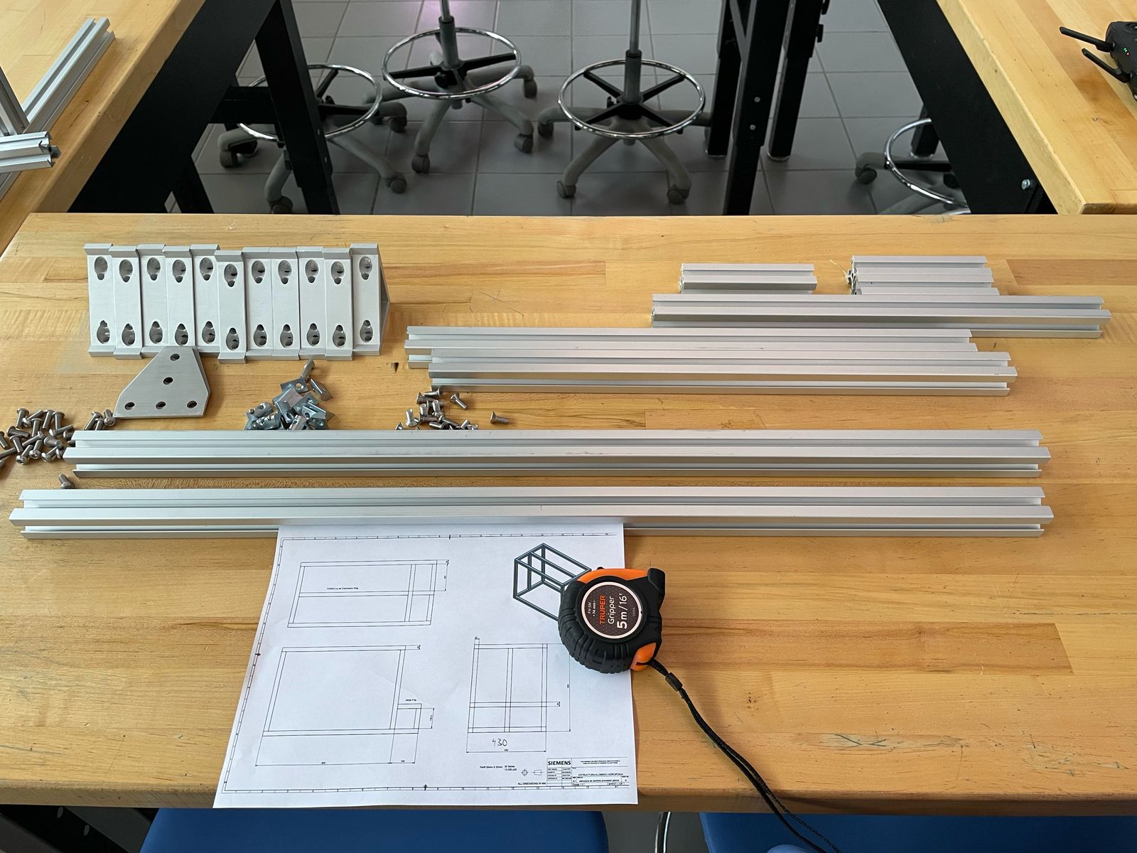 Aluminum profiles and build plan on table1
