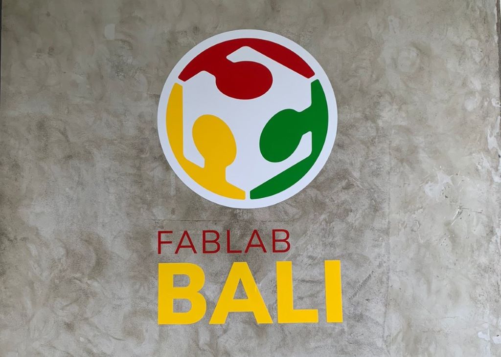 Fab Lab Bali Signage