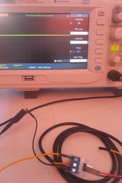 Oscilloscope signal picture