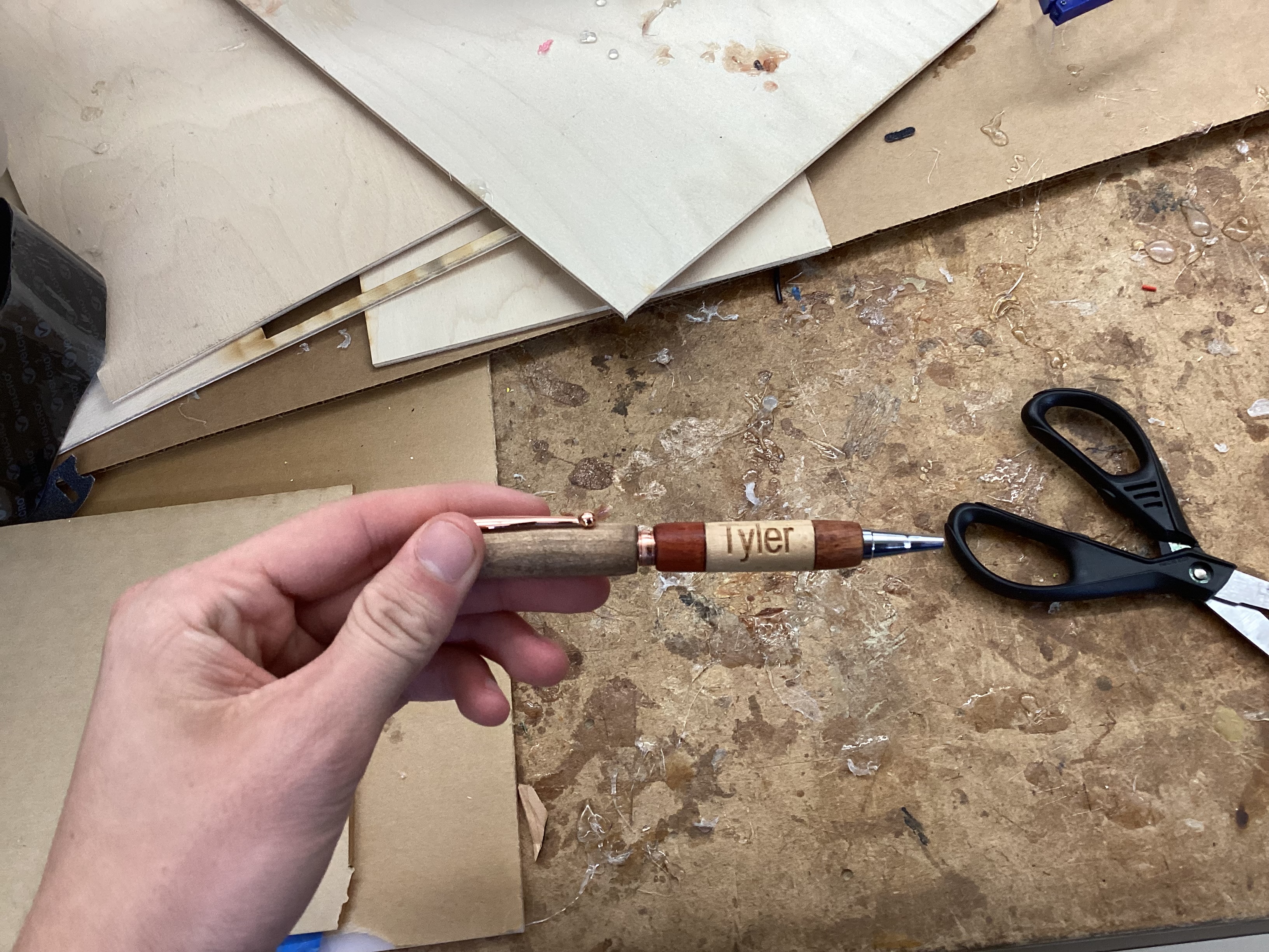 Engraved pen