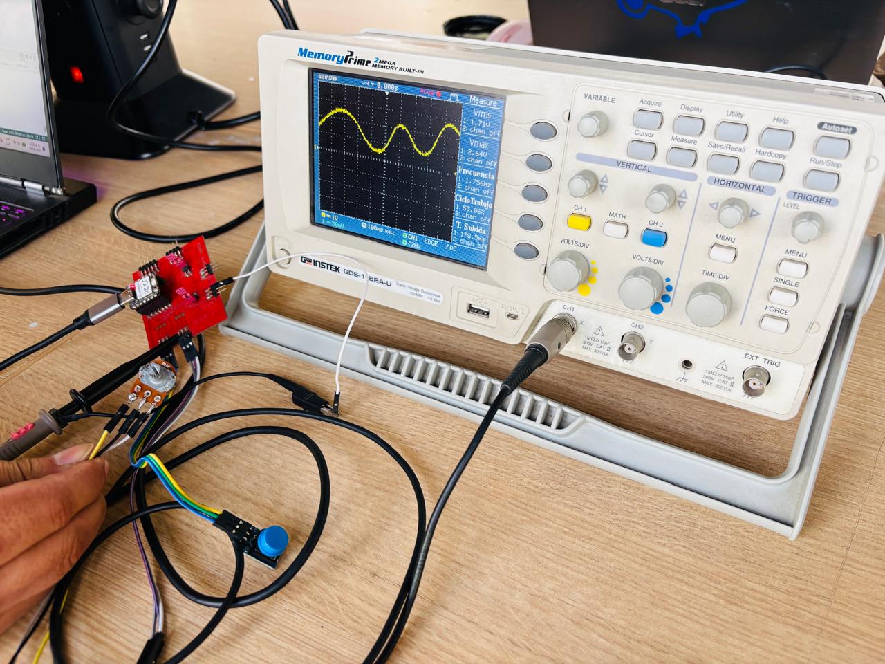 Analog signal measurement