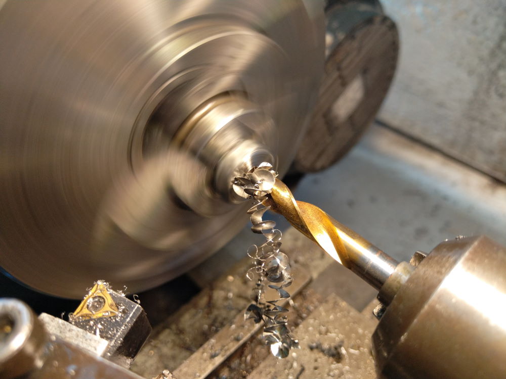 Pocket drill for magnet
