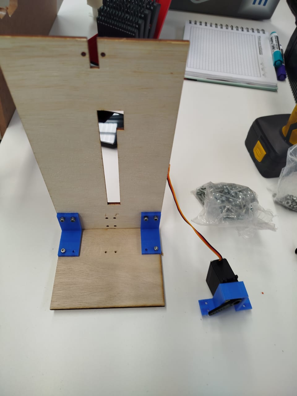 Laser-cut chassis