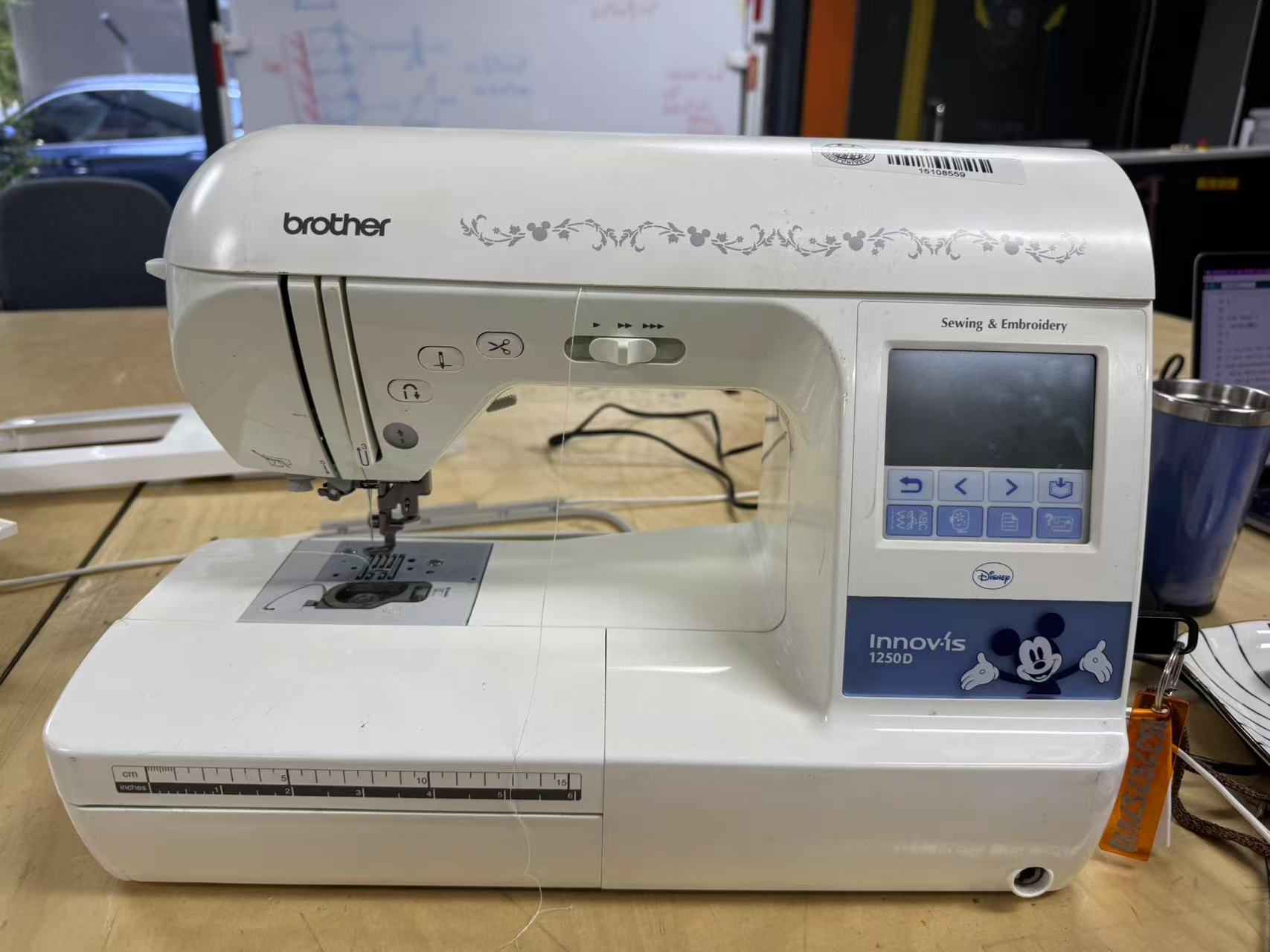sewing_machine_1.jpg