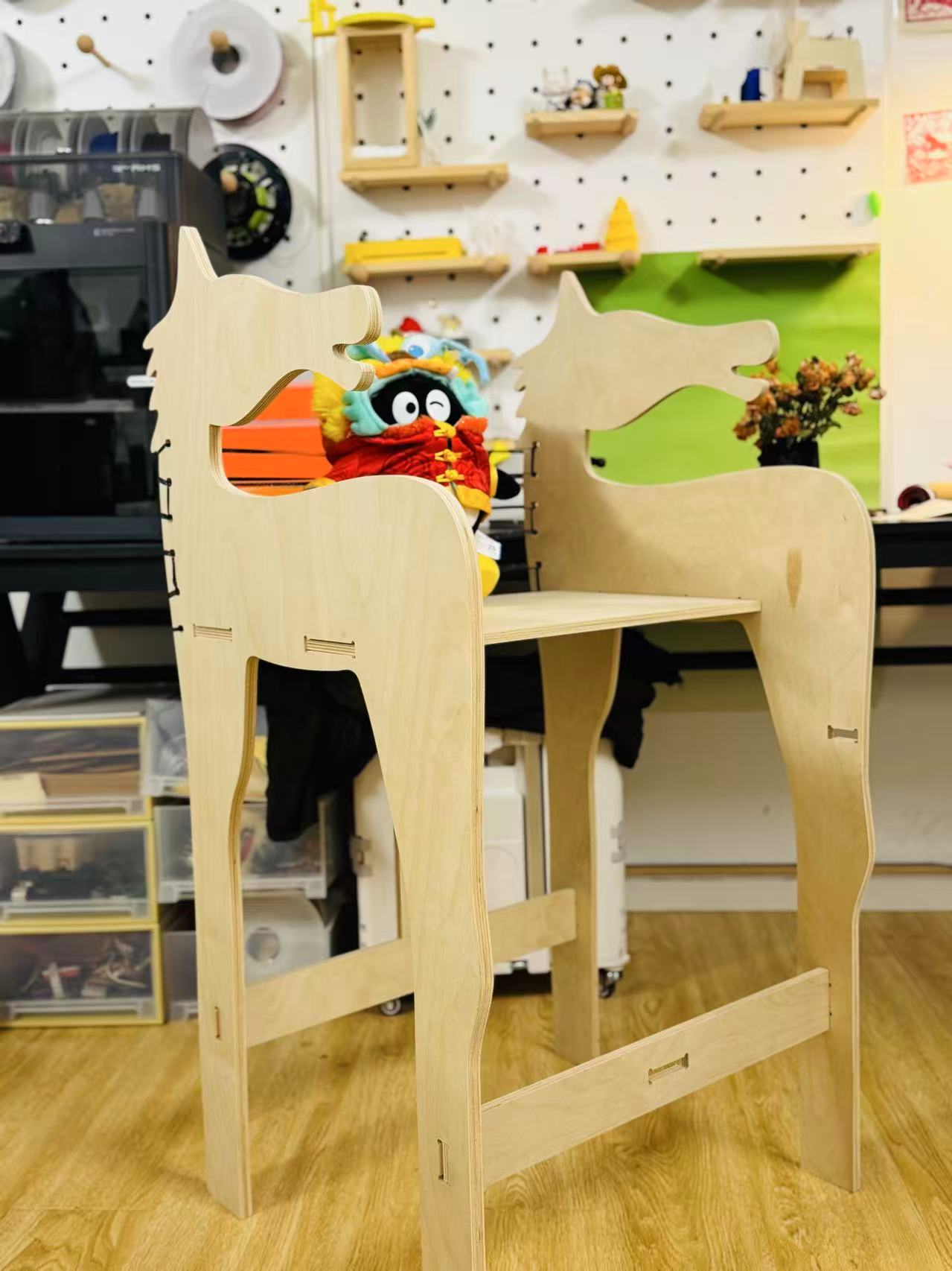 Pony_stool_2.jpg