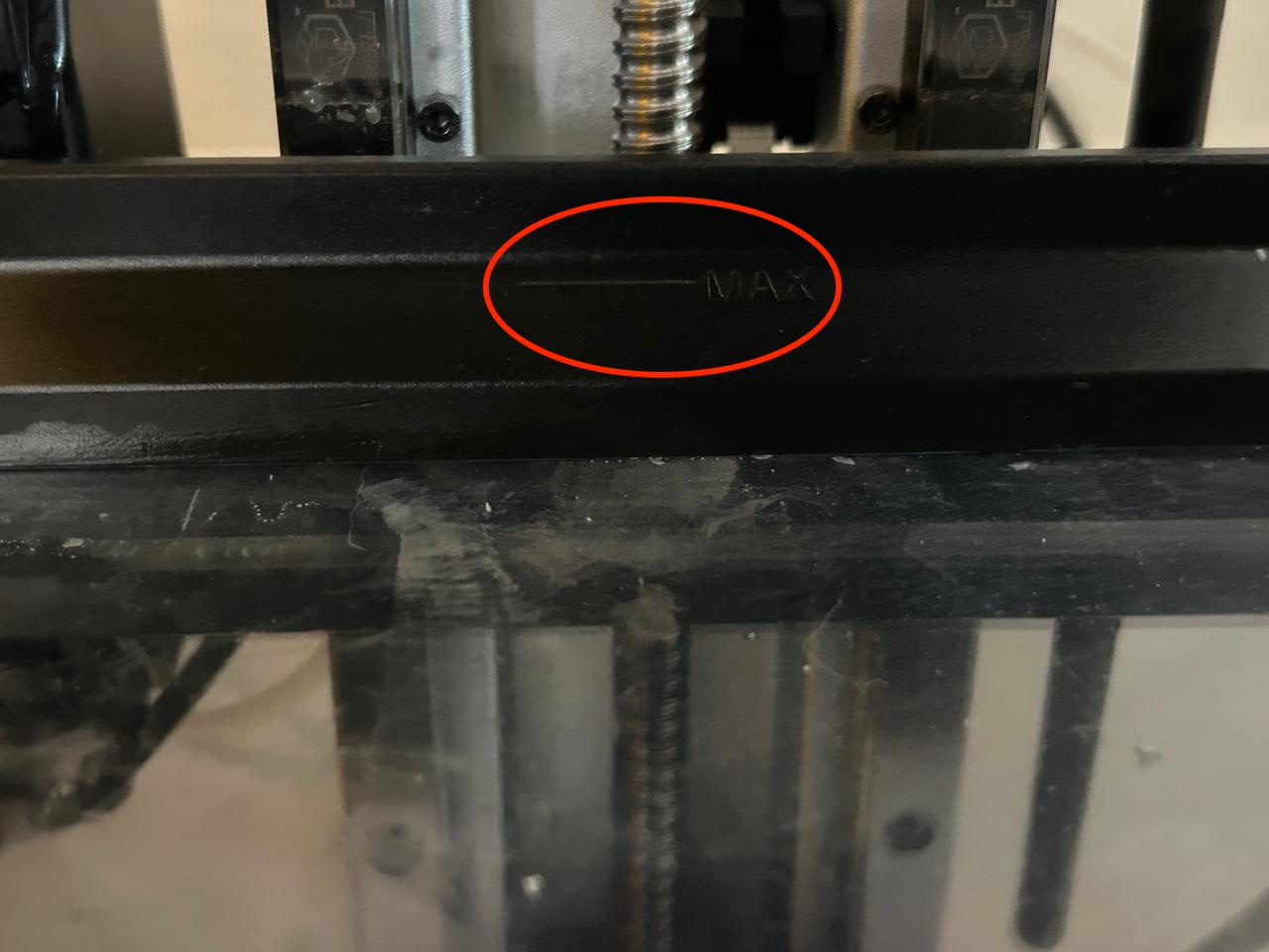 imagen del limite de resina en el contenedor