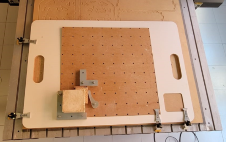 Threaded hole fixture