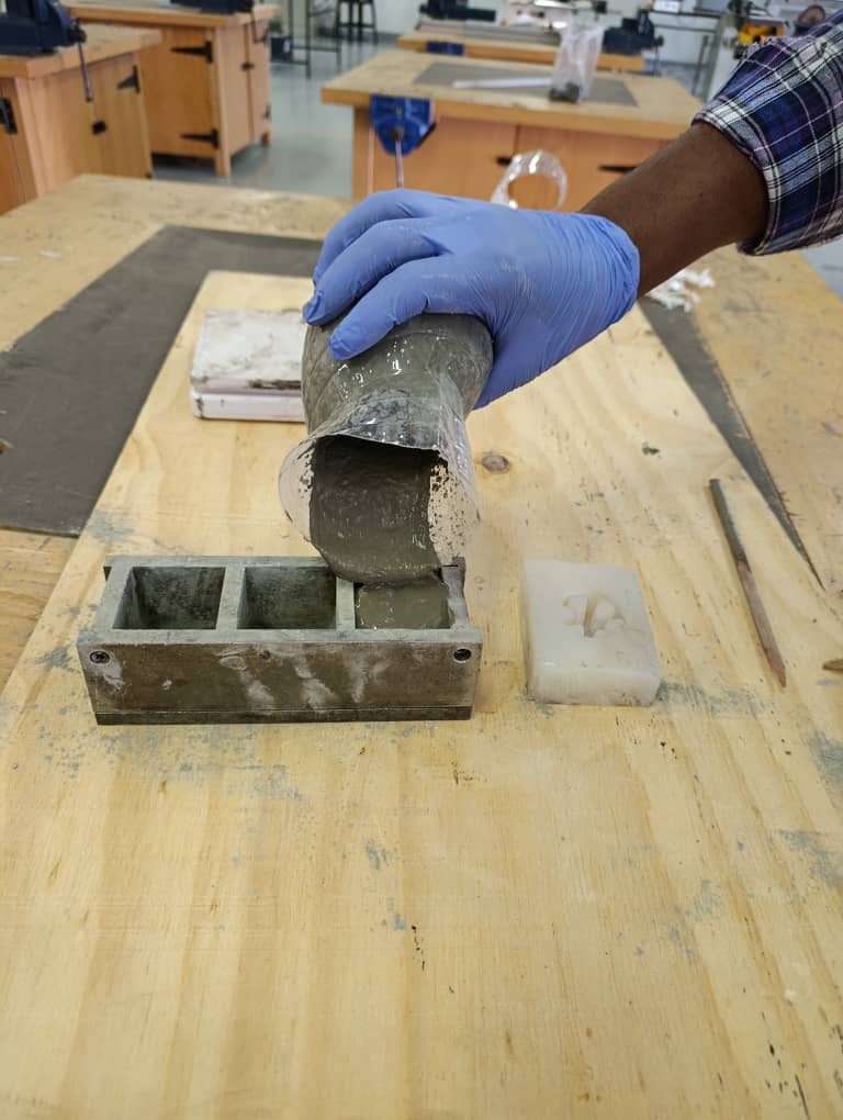 Cement to metal Mold