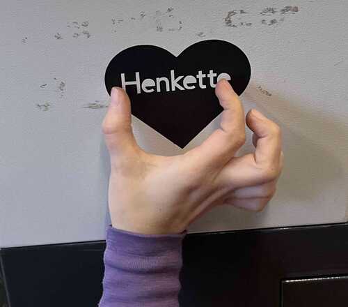 Henkette sticker