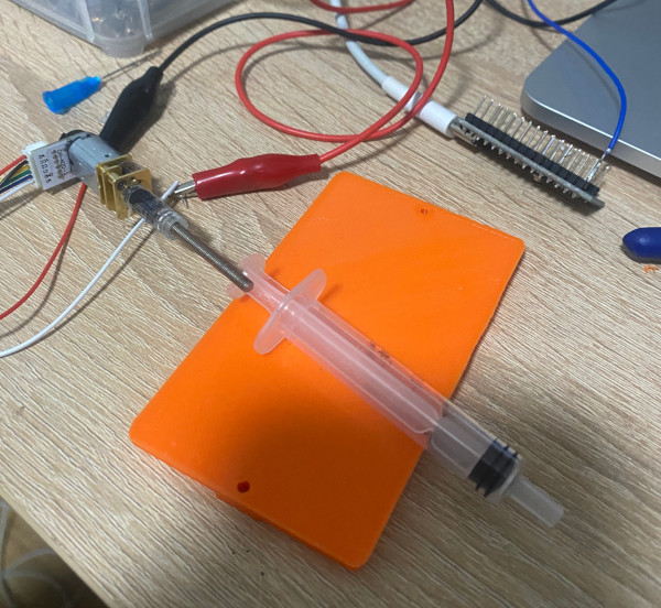 Extruder with Syringe