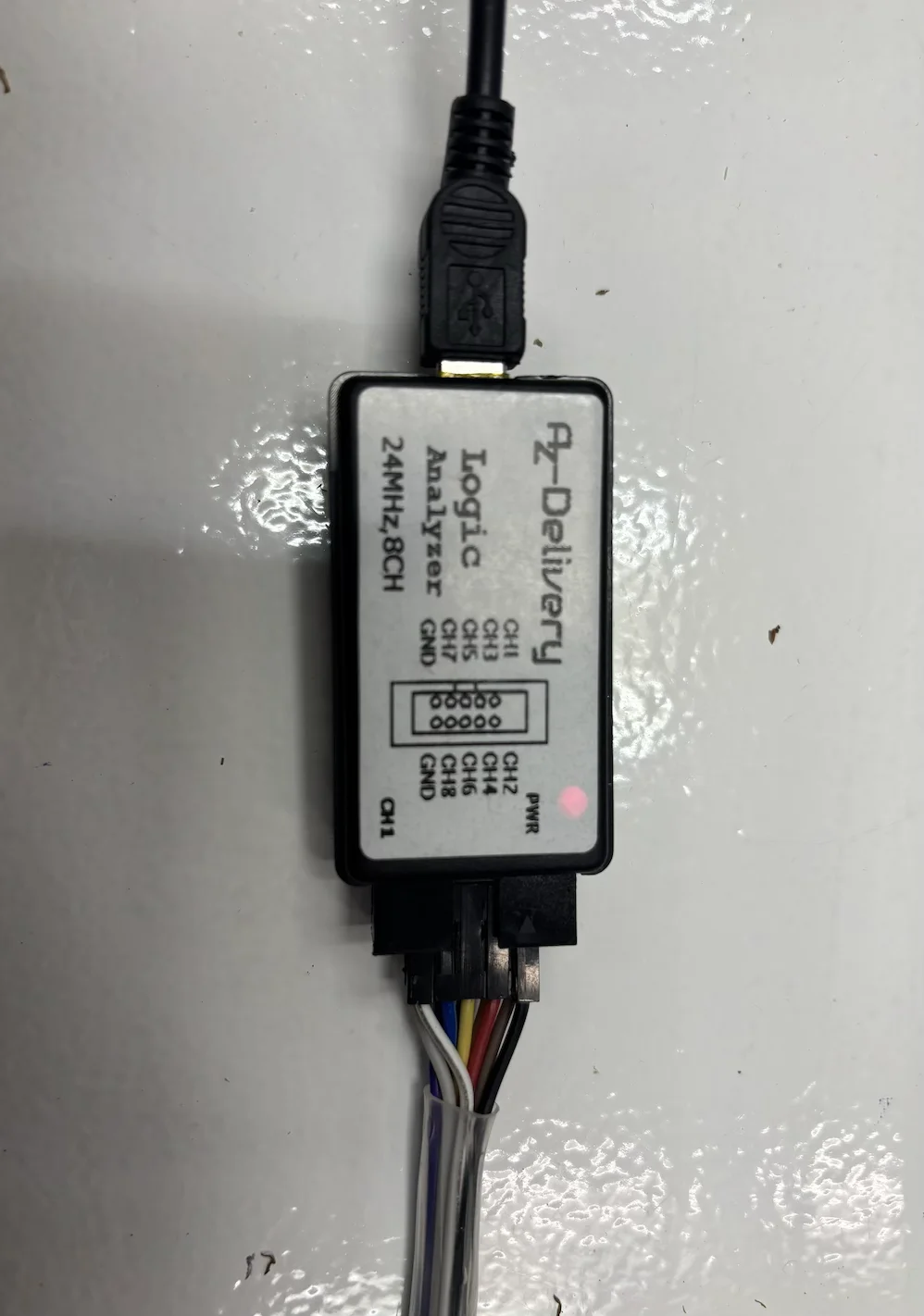 Logic analyzer device