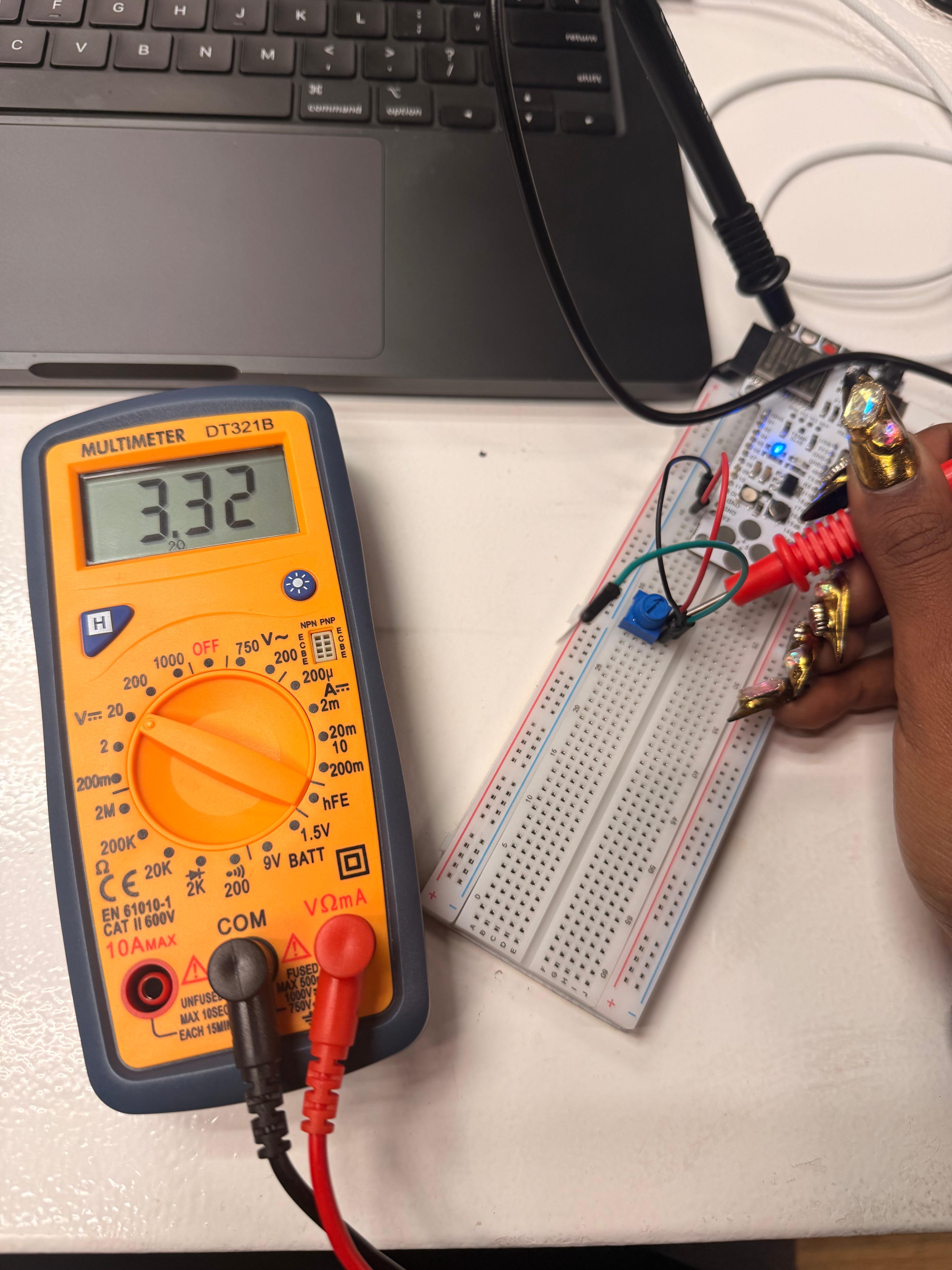 Multimeter reading 3.32V — second angle