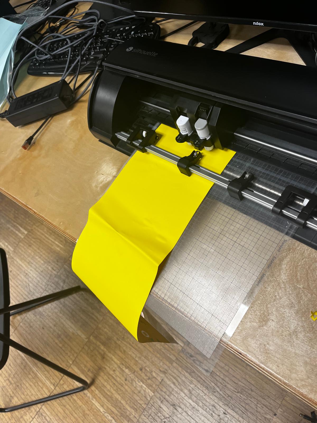 Vinyl cutter setup