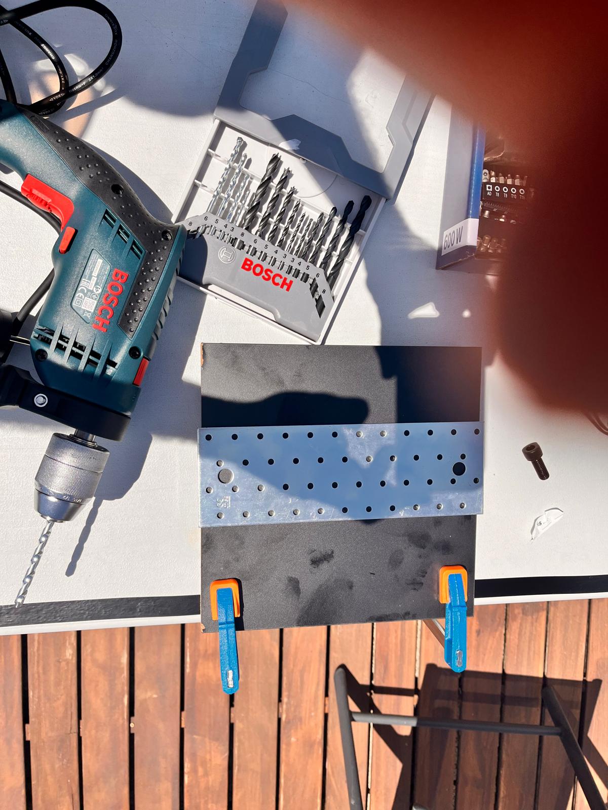 Integrated articulated arm prototype