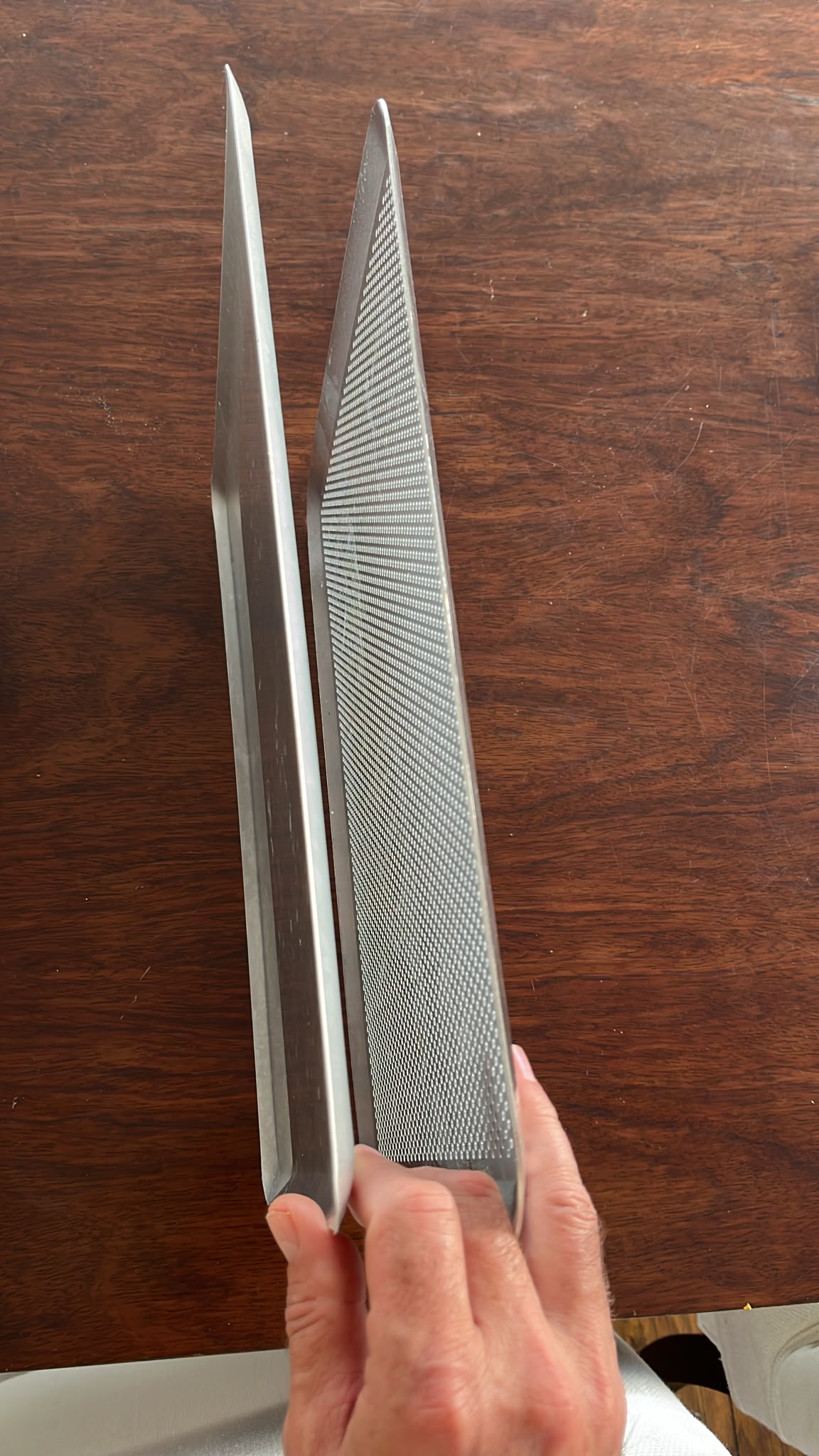 Solid tray and perforated tray comparison
