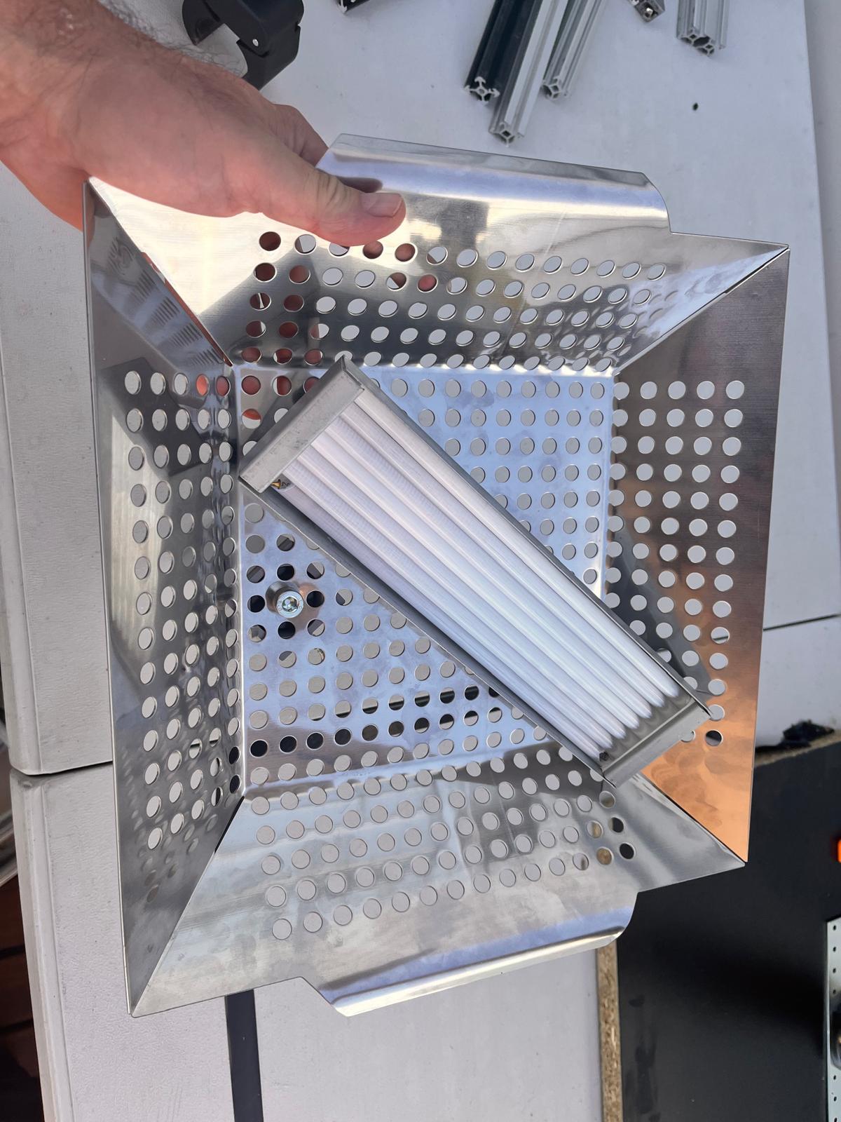 Reflector interior without heater
