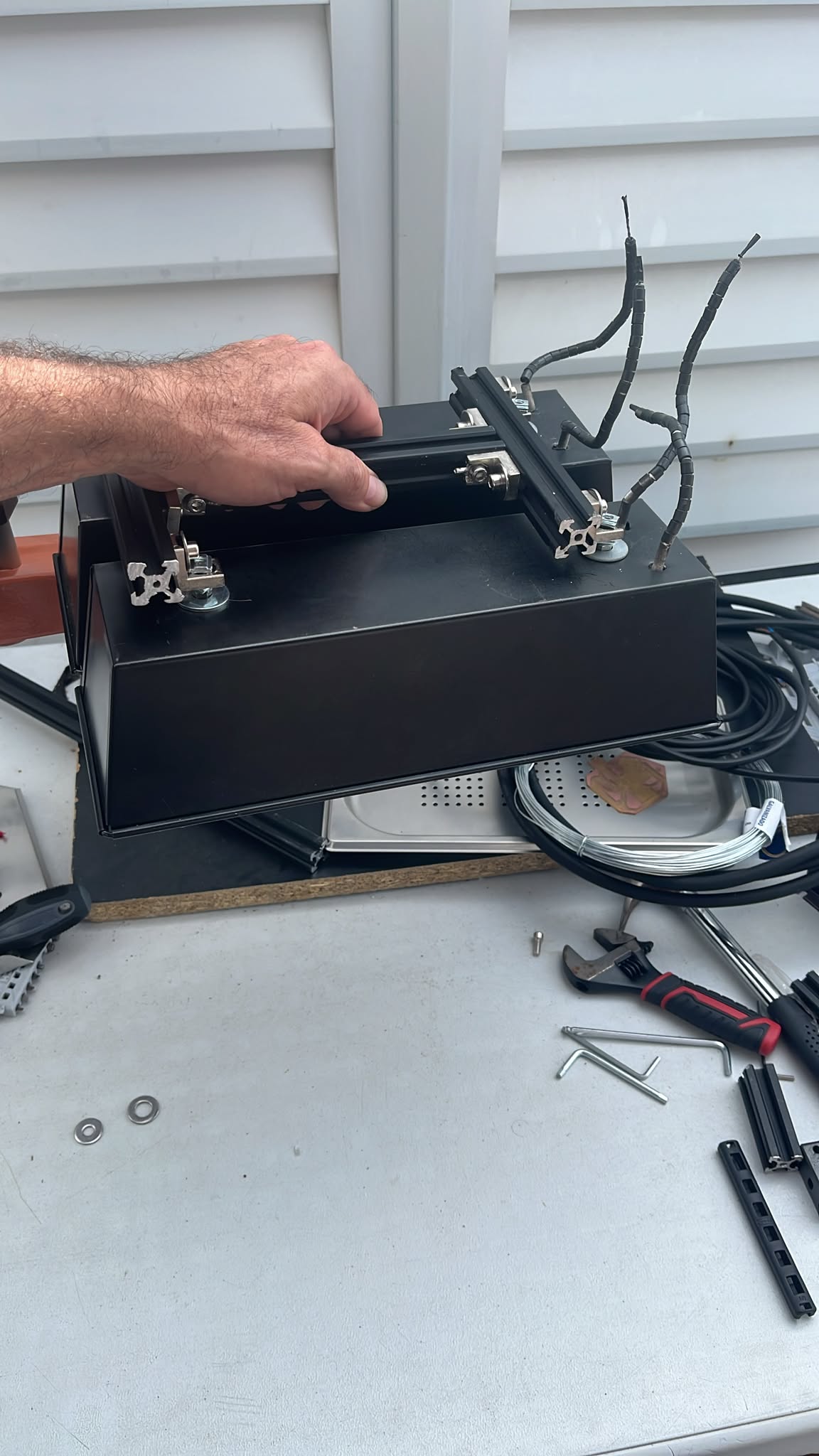 Joint detail with reflector assembly