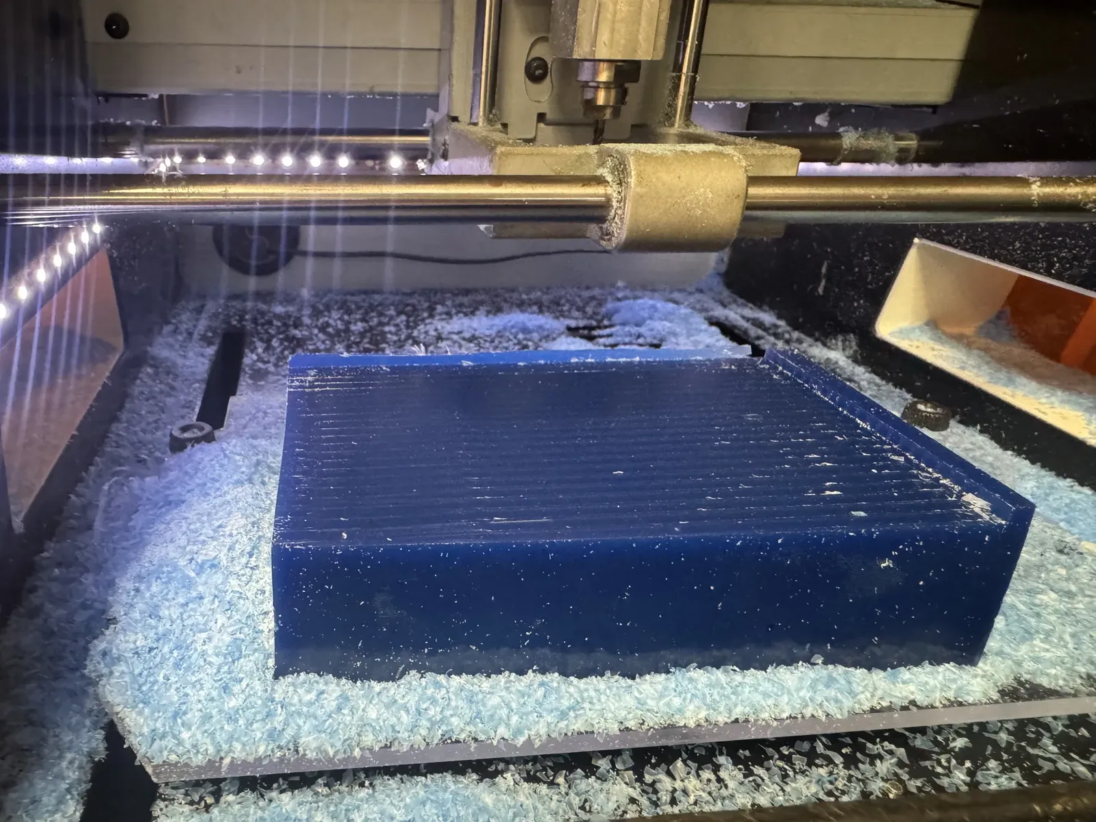The blue wax block in the SRM-20 after a flat surfacing skim across the top face