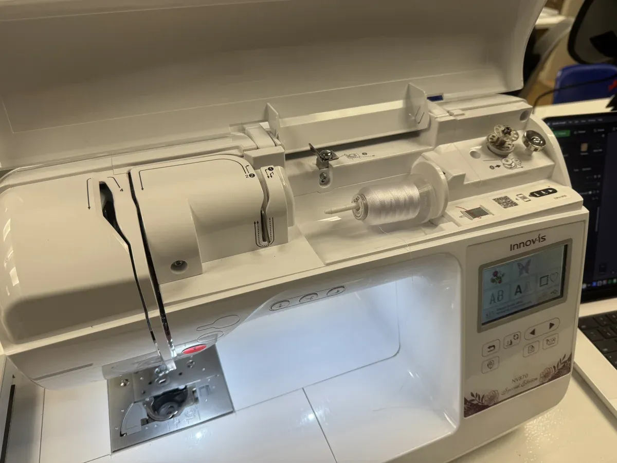 Brother Innov-is NV870 embroidery machine