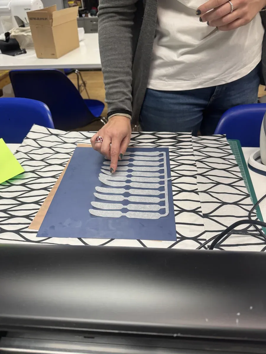 Positioning the release layer on vinyl
