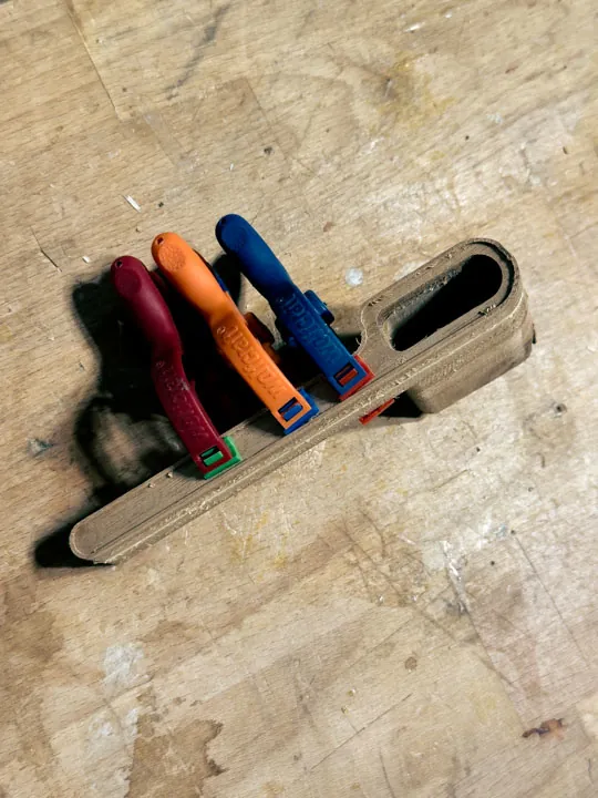 Gluing the handle parts