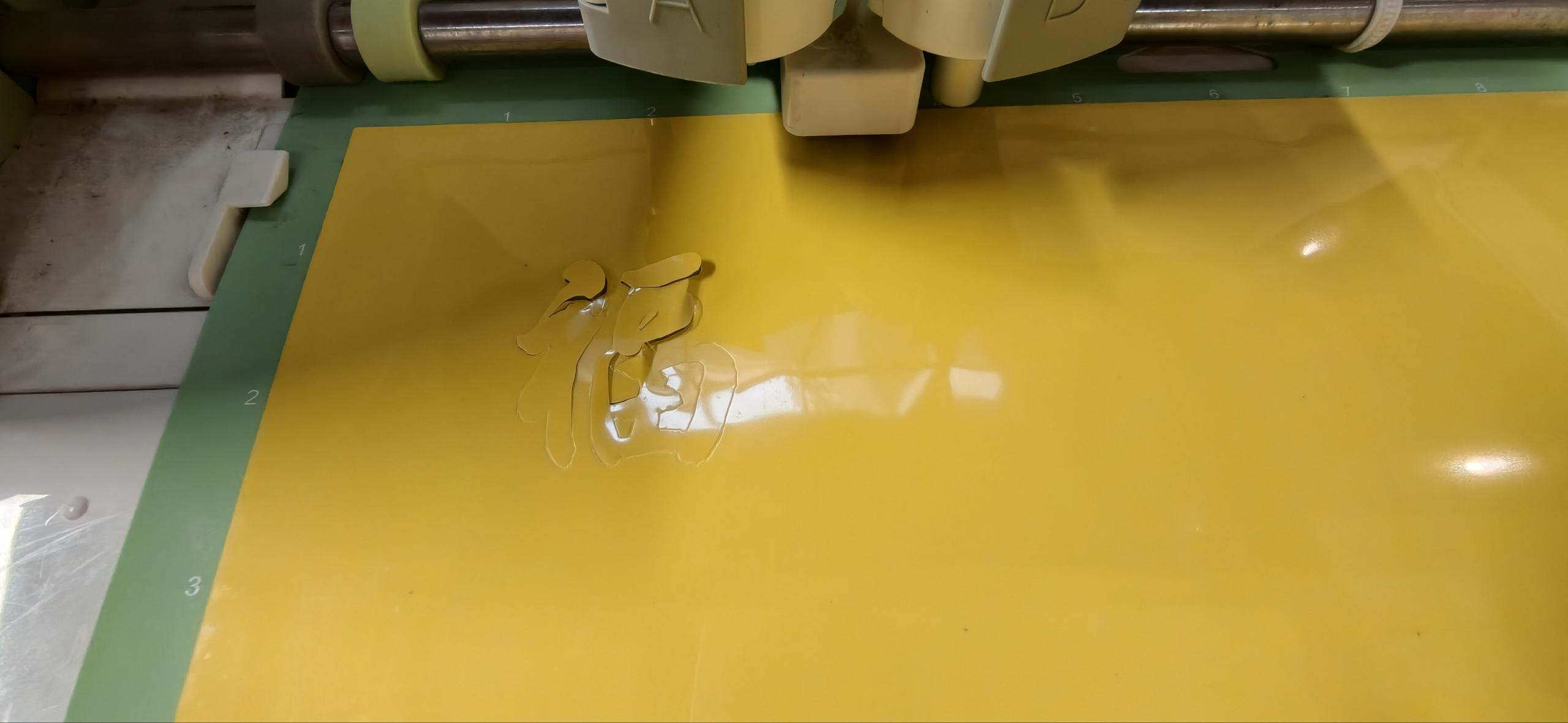 Close-up of corner adhesion problem