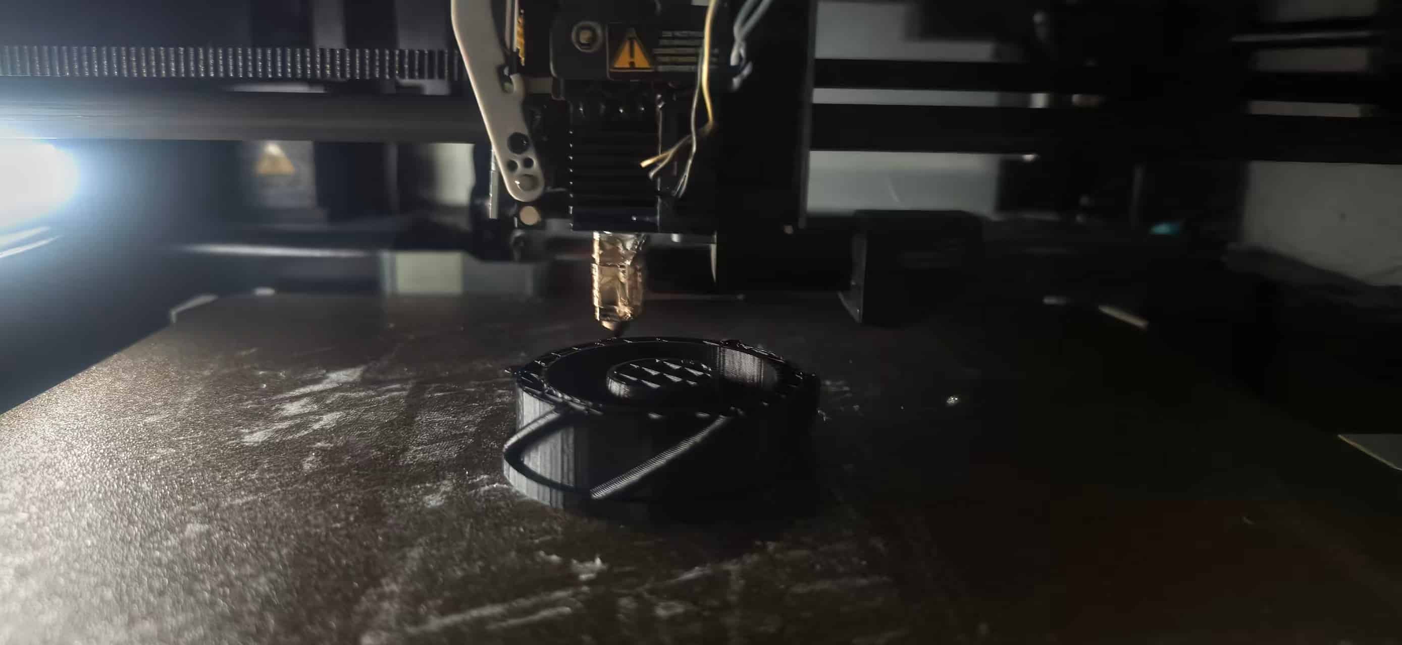 Thread Pen Holder - slicer preview showing trapped area