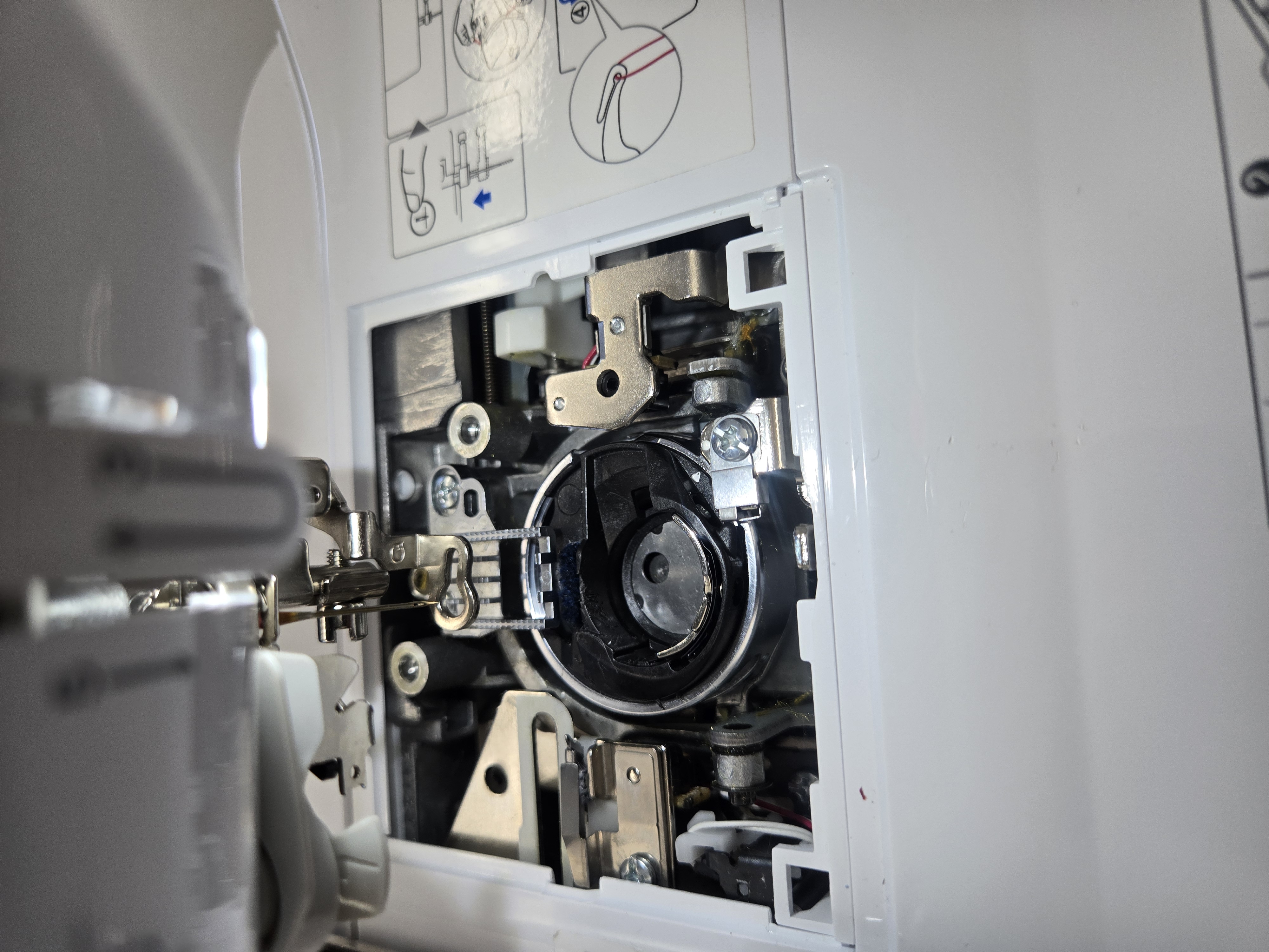 Fixing the bottom bobbin