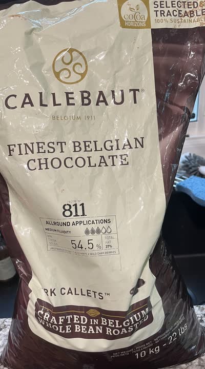Callebaut 811 chocolate