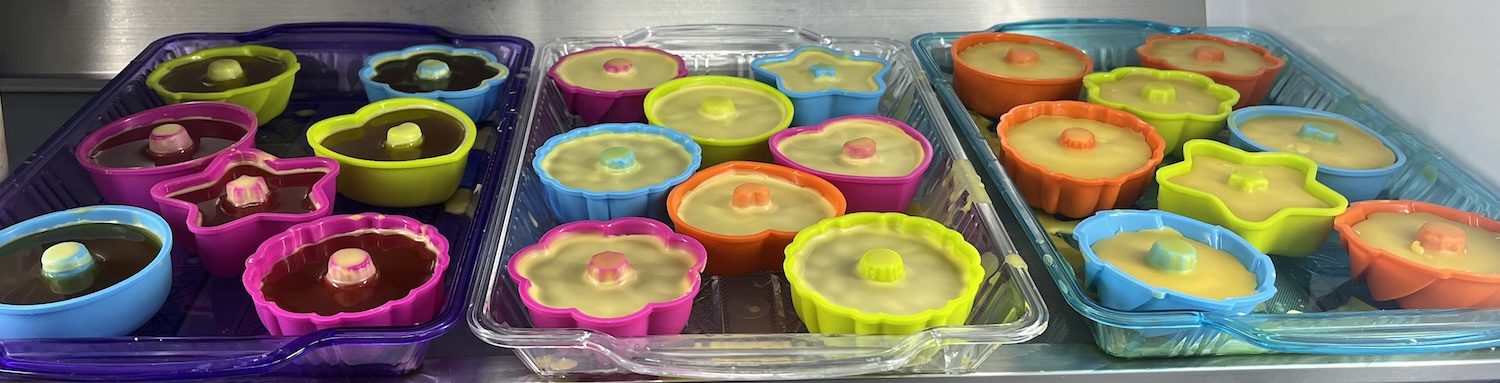 Wax bundt set in fridge