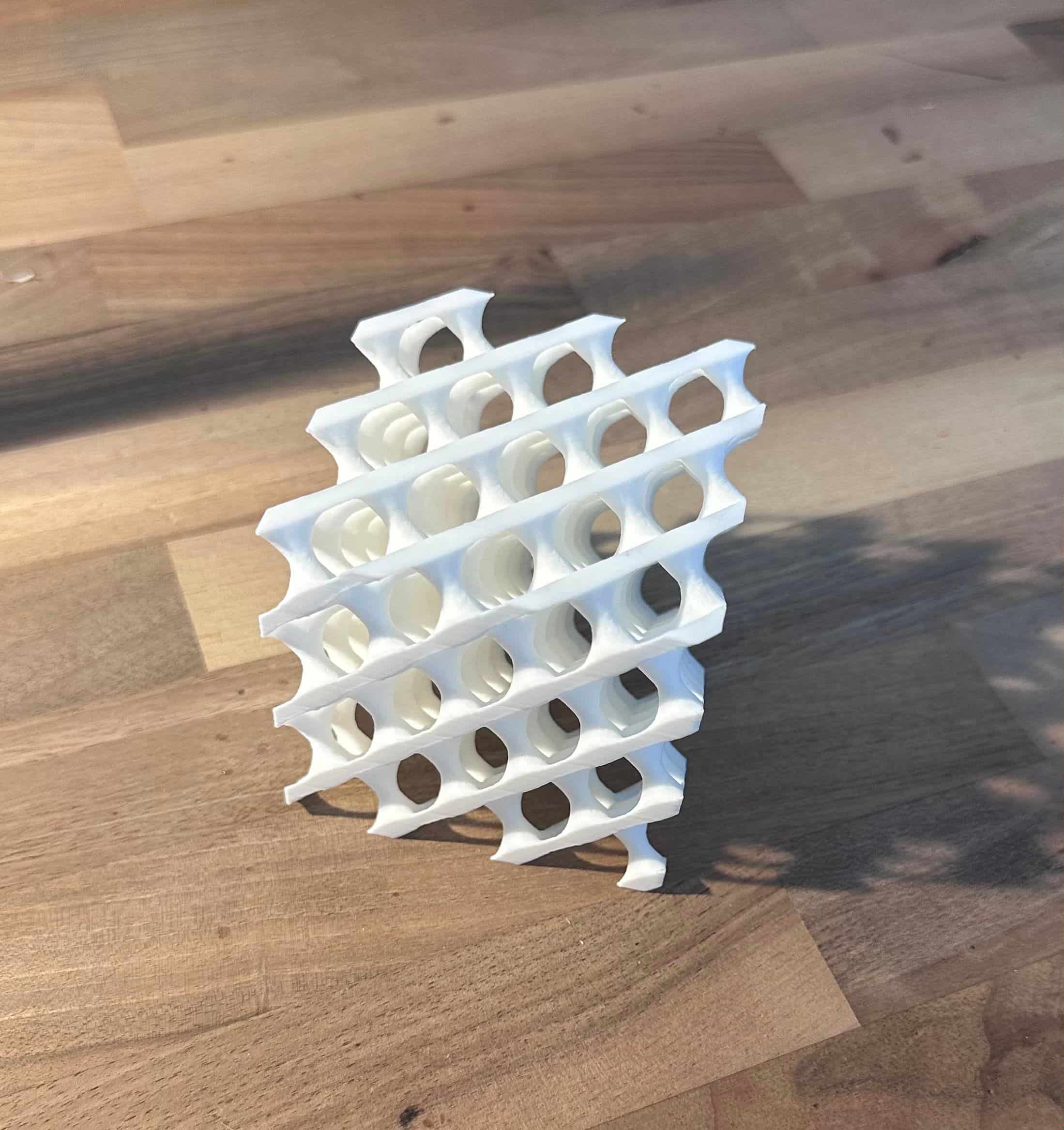 3D printed Schwarz D diamond lattice structure