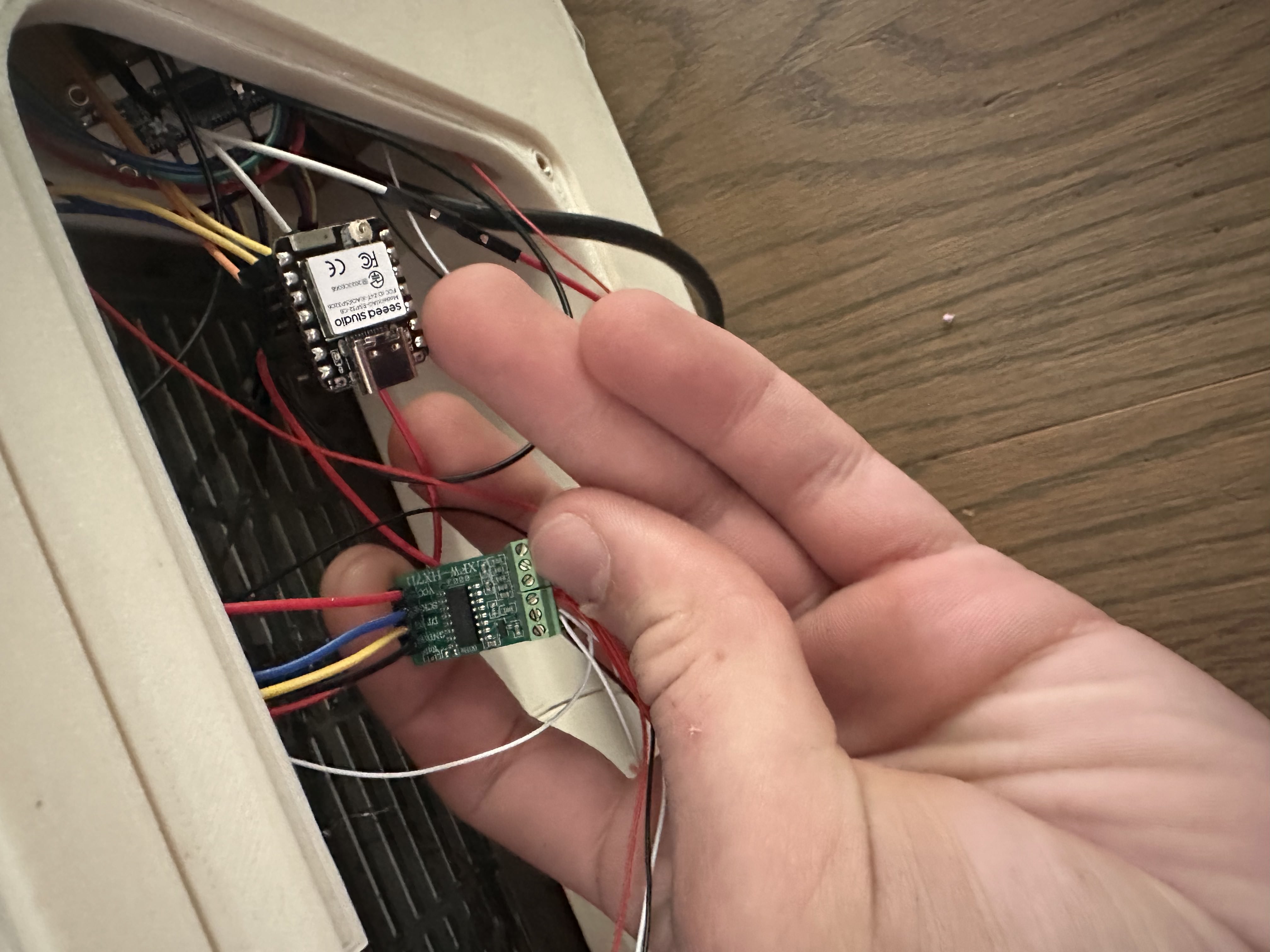 ESP32-C6 plugged in with HX711 and load cells