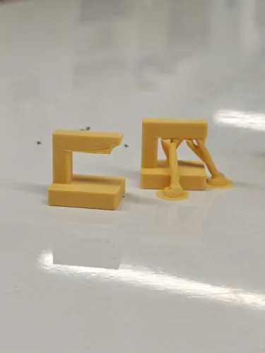 Overhang droop visible on unsupported layers