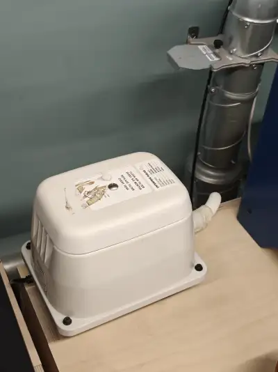 The actual extractor fan