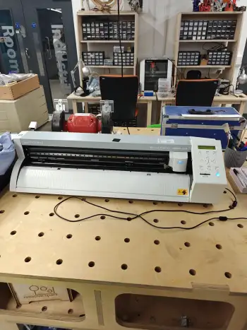 Roland CAMM-1 GS-24 vinyl cutter
