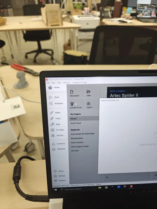 In Artec Studio software, we click connect to Leo
